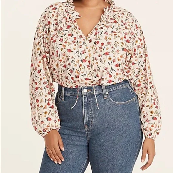 NWOT-J. Crew Scalloped tie-neck top in vintage floral - Picture 2 of 4